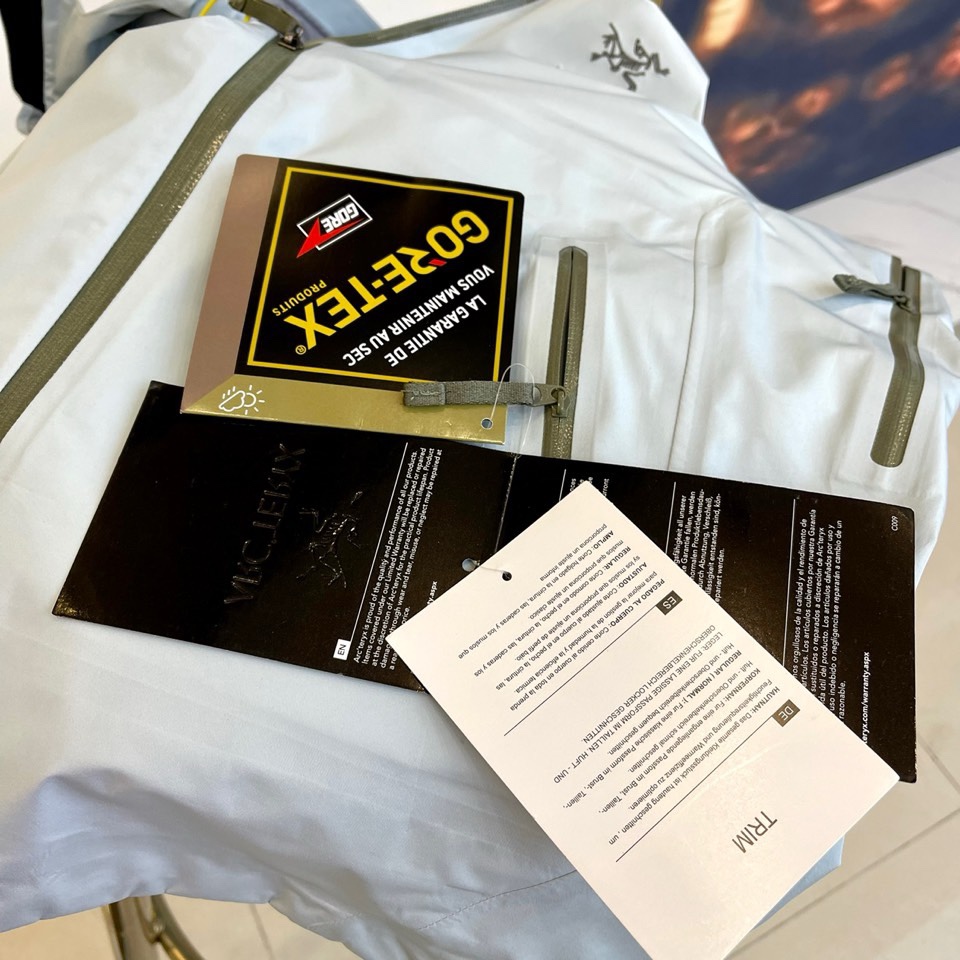 Arcteryx［顶级版，随意对比，不是莆田货］ARC‘TERYX/始祖鸟 beta LT系列冲锋衣 官