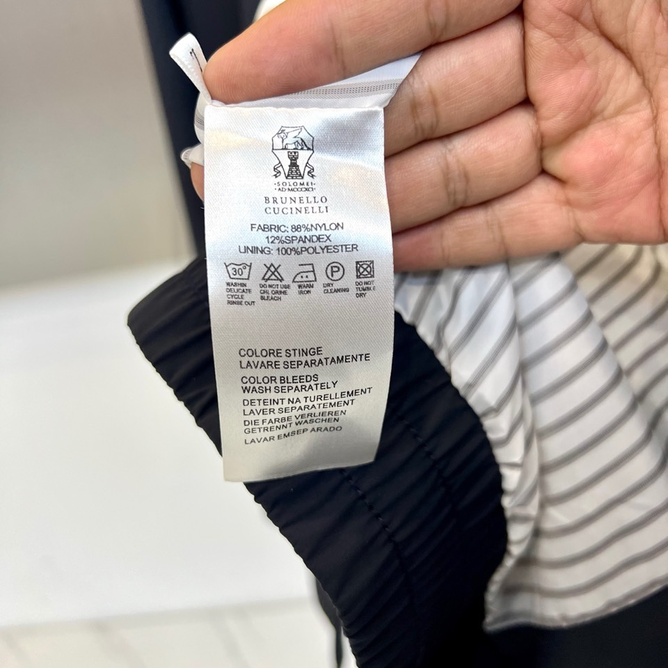 Brunello Cucinelli-BC、2026春夏新品连帽夹克，以意式极简重塑休闲风尚。色调沉稳高