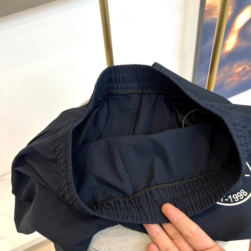 lululemon 露露、2026春夏新品休闲裤，以简约松弛感重塑日常穿搭！经典色调自带高级氛围，适配通
