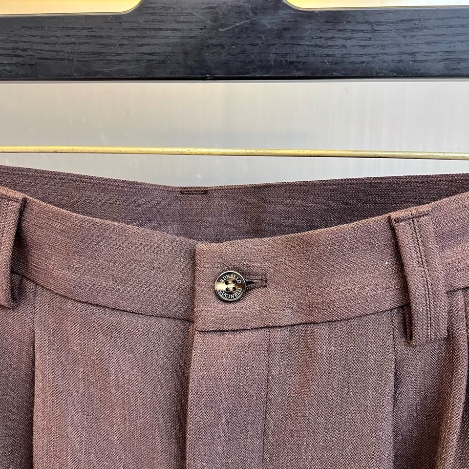 Brunello Cucinelli 2026春夏男士裤装，以精裁工艺诠释低调奢华。款式采用经典直筒版型