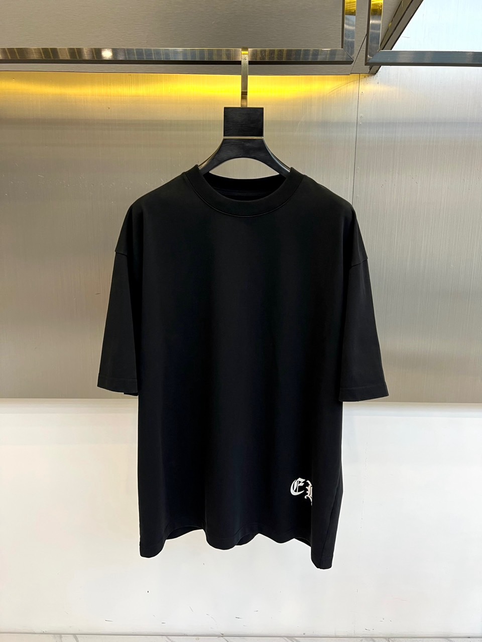 Chrome Herad克罗心、2026春夏新品简约风圆领短袖T恤，纯净底色，打造高级百搭的衣橱刚需。版