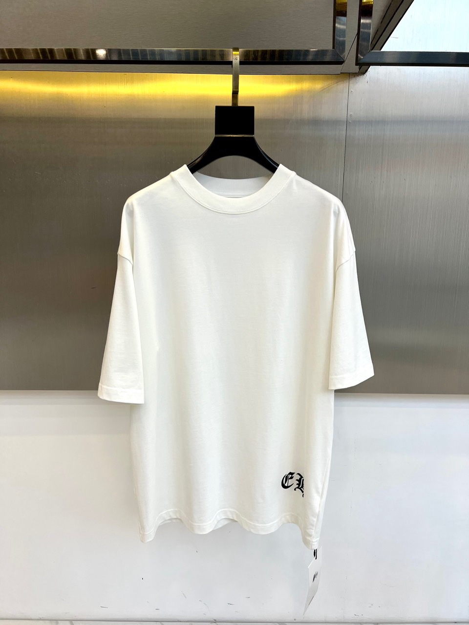 Chrome Herad克罗心、2026春夏新品简约风圆领短袖T恤，纯净底色，打造高级百搭的衣橱刚需。版