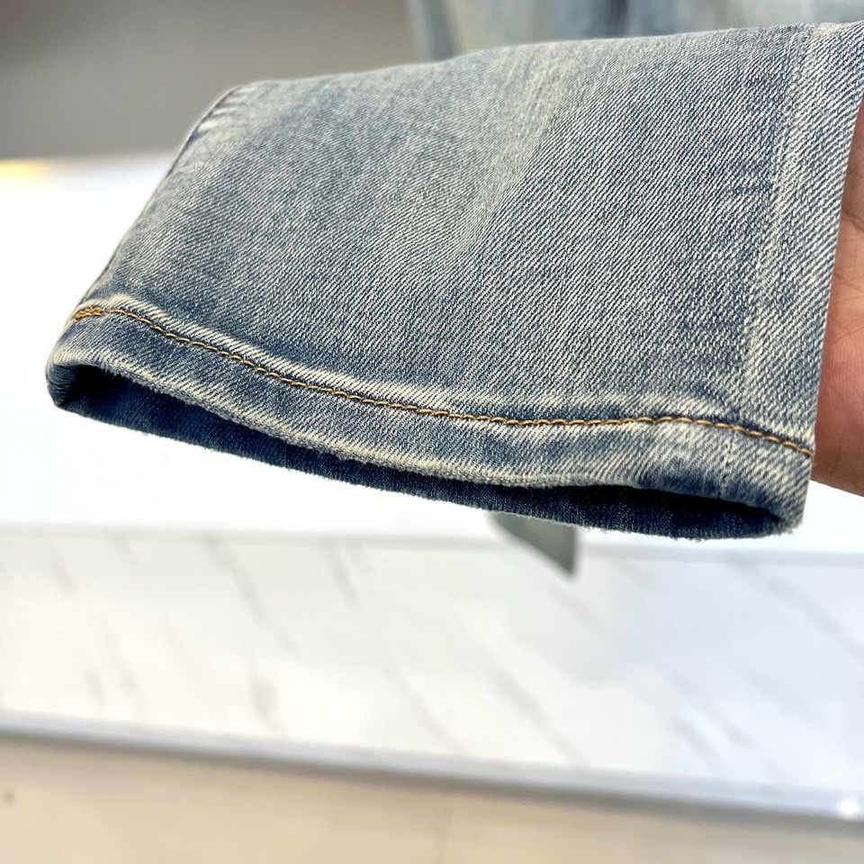 Polo RaLoro pianah Lauren、2026春夏新品牛仔裤，以经典五袋设计融合标志性细节