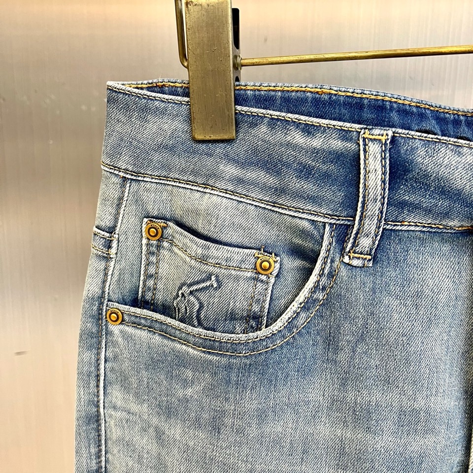 Polo RaLoro pianah Lauren、2026春夏新品牛仔裤，以经典五袋设计融合标志性细节