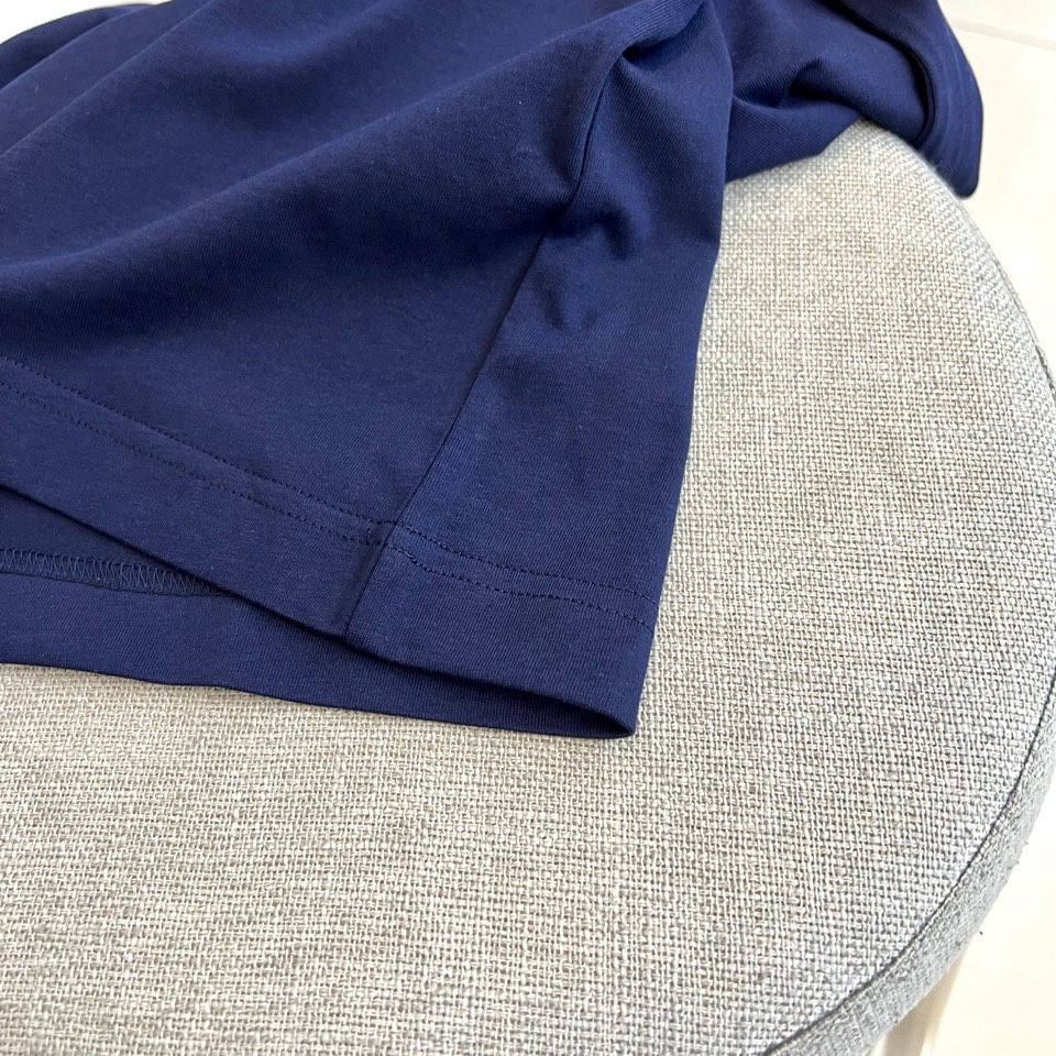 Bur巴宝莉、2026春夏新品短袖T恤，以100%纯棉面料打造，柔软亲肤、透气吸汗，经典圆领简约大气，宽