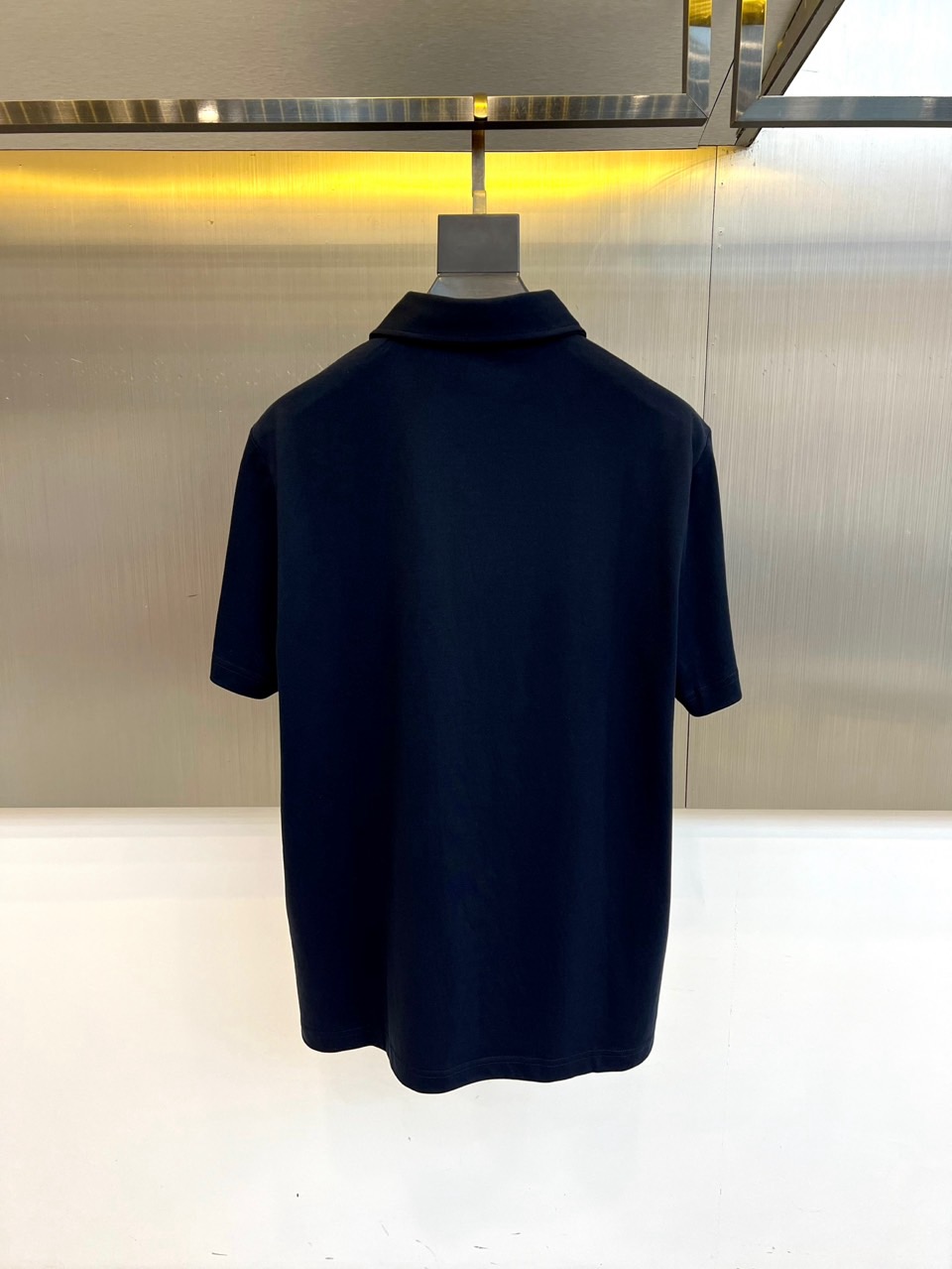 loro Piana诺悠翩雅、2026春夏新品Polo衫，诠释经典休闲商务风范。采用100%棉面料，触感