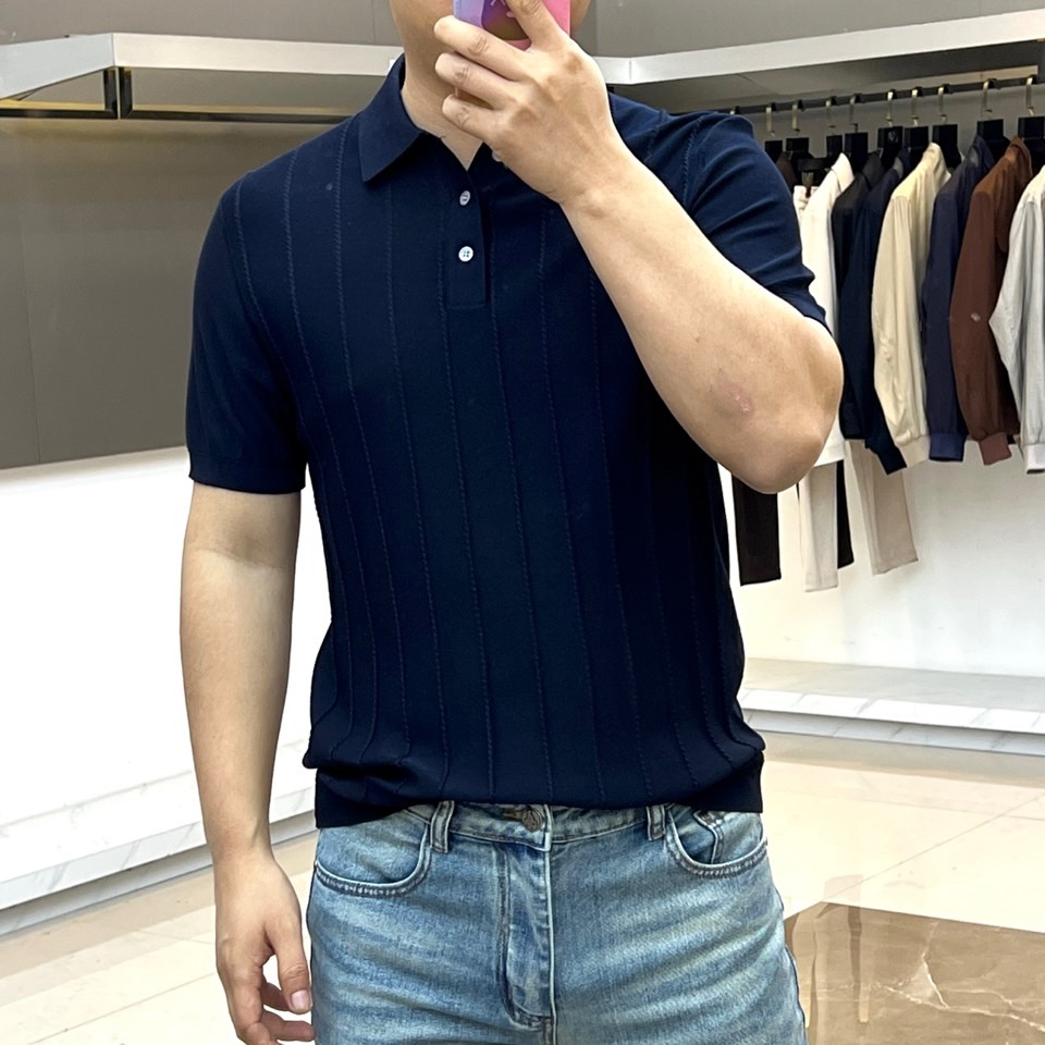Brunello Cucinelli-bc、2026春夏新品短袖Polo，这款针织POLO衫以轻奢休闲风