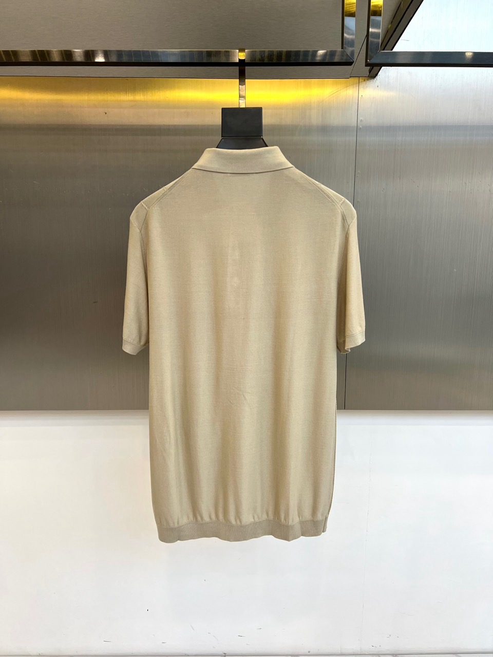 Brunello Cucinelli-bc、2026春夏新品短袖Polo，这款针织POLO衫以轻奢休闲风