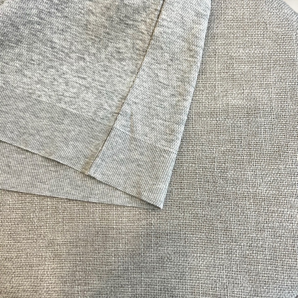 Loro Piana诺悠翩雅、2026春夏新品短袖PoLo衫，以利落短袖剪裁搭配撞色条纹翻领，经典PoL