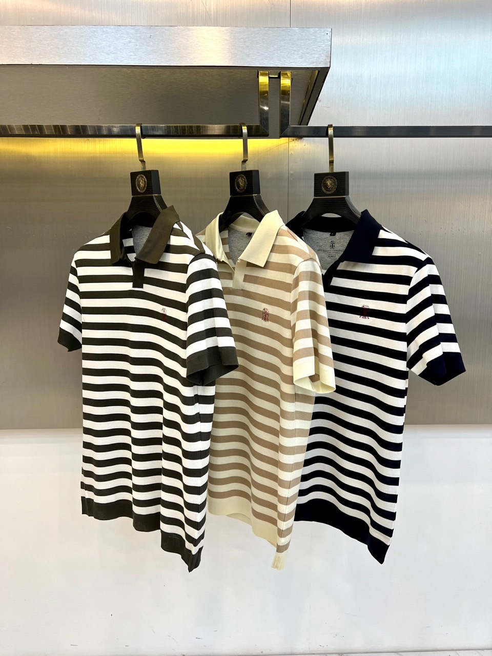 Brunello Cucinelli-BC、2026春夏新品条纹Polo衫，以经典翻领设计重塑休闲风尚，
