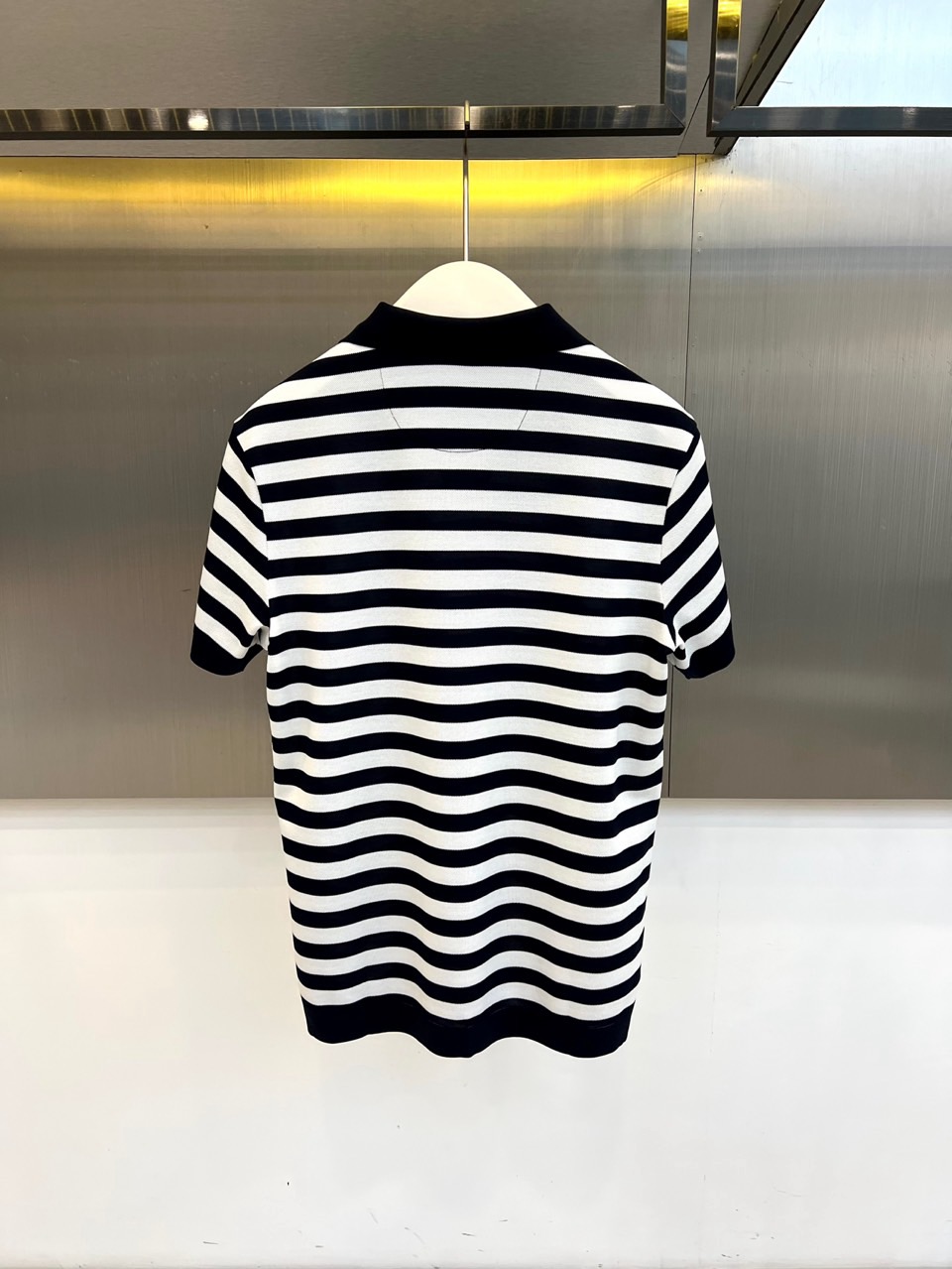 Brunello Cucinelli-BC、2026春夏新品条纹Polo衫，以经典翻领设计重塑休闲风尚，