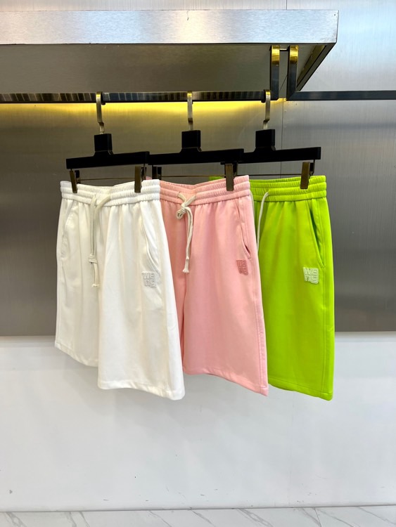 Alexander Wang亚历山大、2026春夏新品短裤，瞬间点亮春夏穿搭氛围！宽松版型适配多元身形，