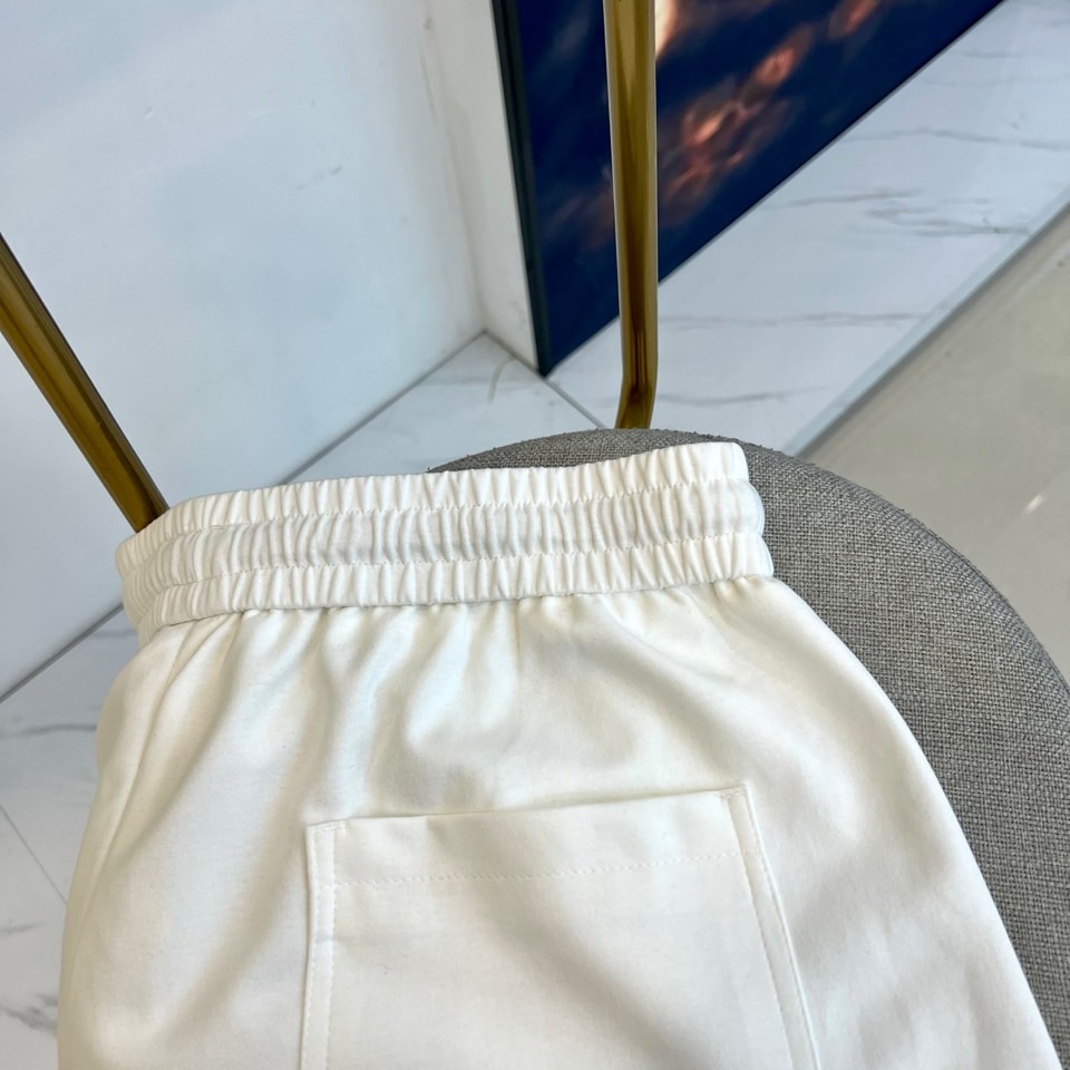 Alexander Wang亚历山大、2026春夏新品短裤，瞬间点亮春夏穿搭氛围！宽松版型适配多元身形，