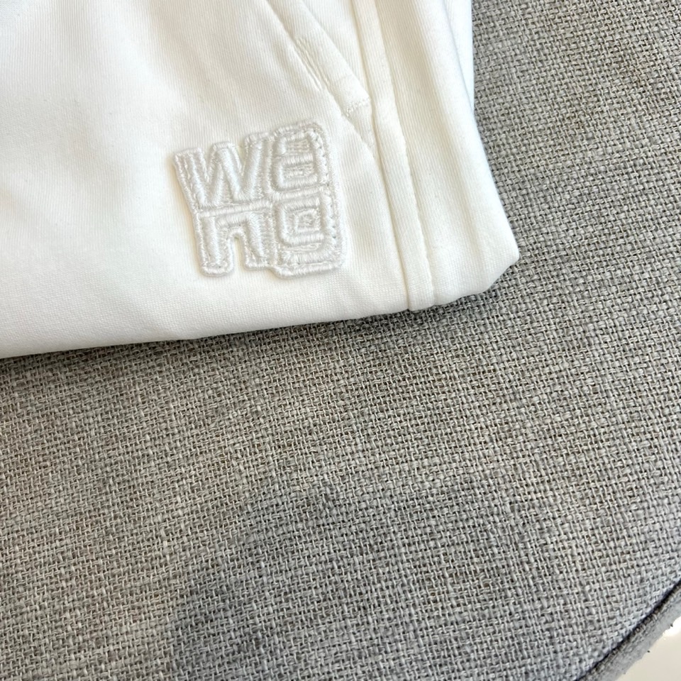 Alexander Wang亚历山大、2026春夏新品短裤，瞬间点亮春夏穿搭氛围！宽松版型适配多元身形，