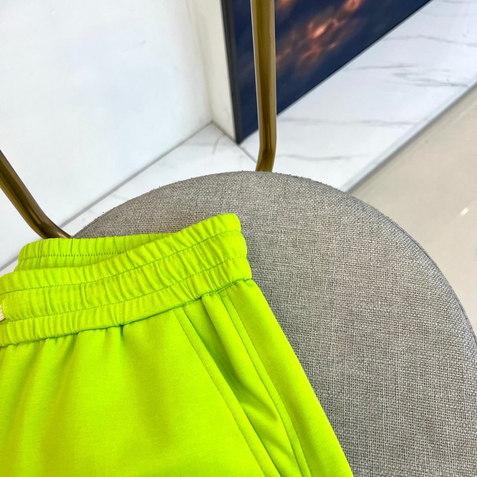 Alexander Wang亚历山大、2026春夏新品短裤，瞬间点亮春夏穿搭氛围！宽松版型适配多元身形，