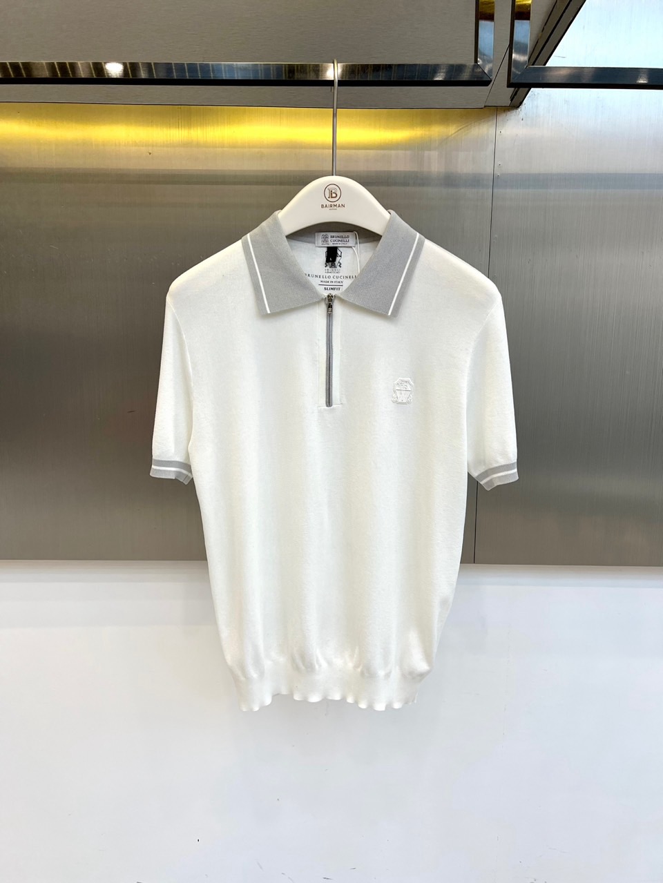 Brunello Cucinelli-BC、2026春夏新品针织短袖Polo衫，以利落修身剪裁重塑经典轮