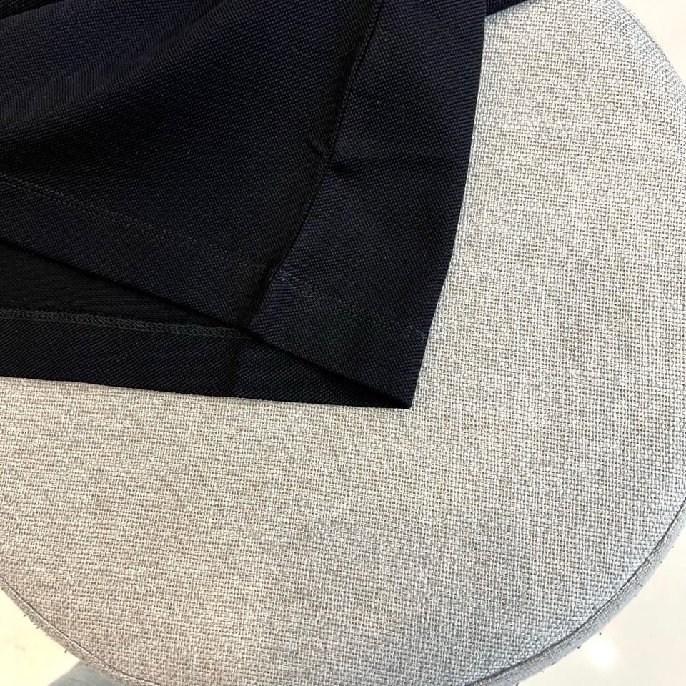 Bur巴宝莉、2026春夏新品短袖POLO衫，以纯粹热烈的色调开启活力春夏，经典翻领设计利落有型，三粒暗