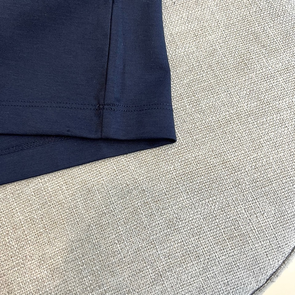 Loro Piana诺悠翩雅、2026春夏新品短袖T恤，以极简美学重塑日常穿搭仪式感。纯色搭配精致左胸刺