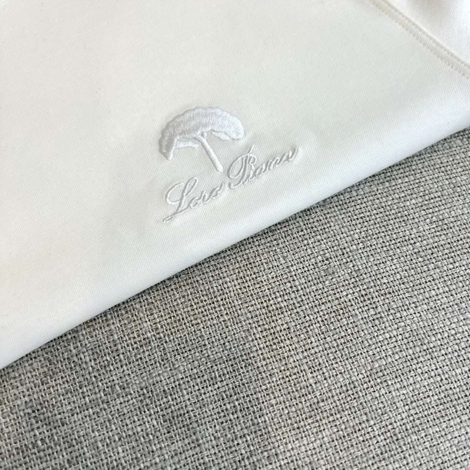 Loro Piana诺悠翩雅、2026春夏新品短袖T恤，以极简美学重塑日常穿搭仪式感。纯色搭配精致左胸刺