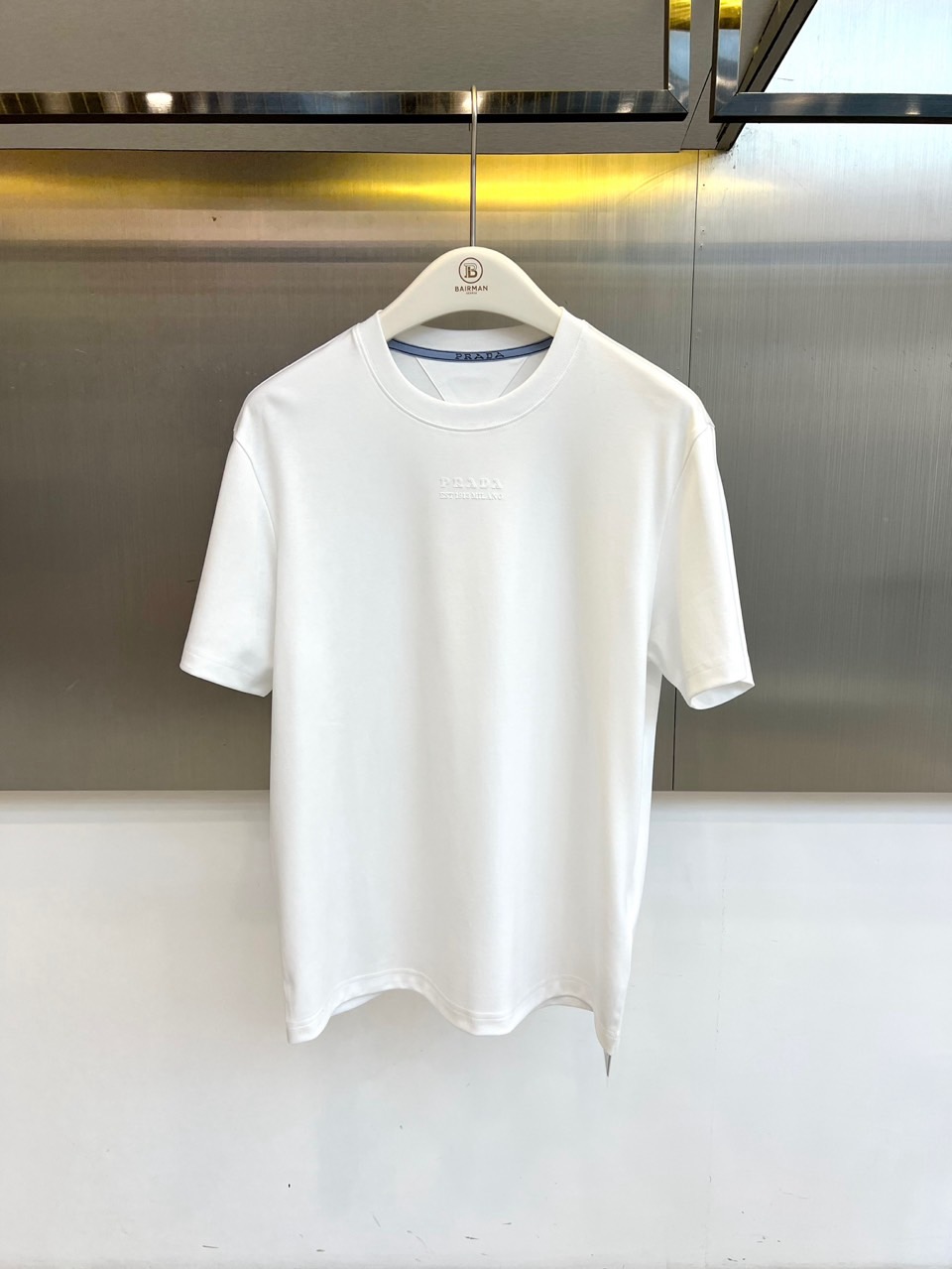 Prad普拉达、2026春夏新品短袖T恤，甄选丝光面料混纺工艺，64%棉+28%莫代尔+8%氨纶的黄金配