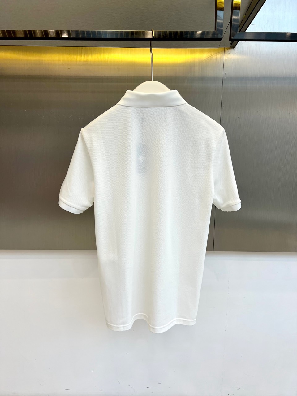 DESCENTE迪桑特、2026春夏新品短袖POLO衫，以经典版型重塑都市休闲美学，甄选高品质珠地棉面料