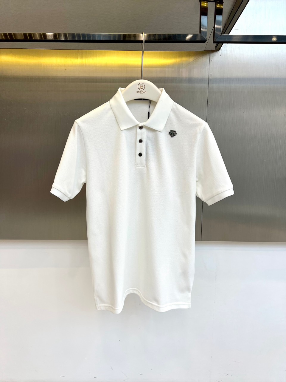 DESCENTE迪桑特、2026春夏新品短袖POLO衫，以经典版型重塑都市休闲美学，甄选高品质珠地棉面料