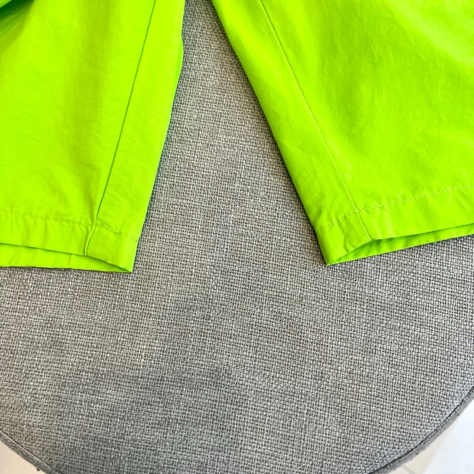 Alexander Wang亚历山大、2026春夏新品短裤，以清新为主调，后腰弹力松紧设计适配多元身形，