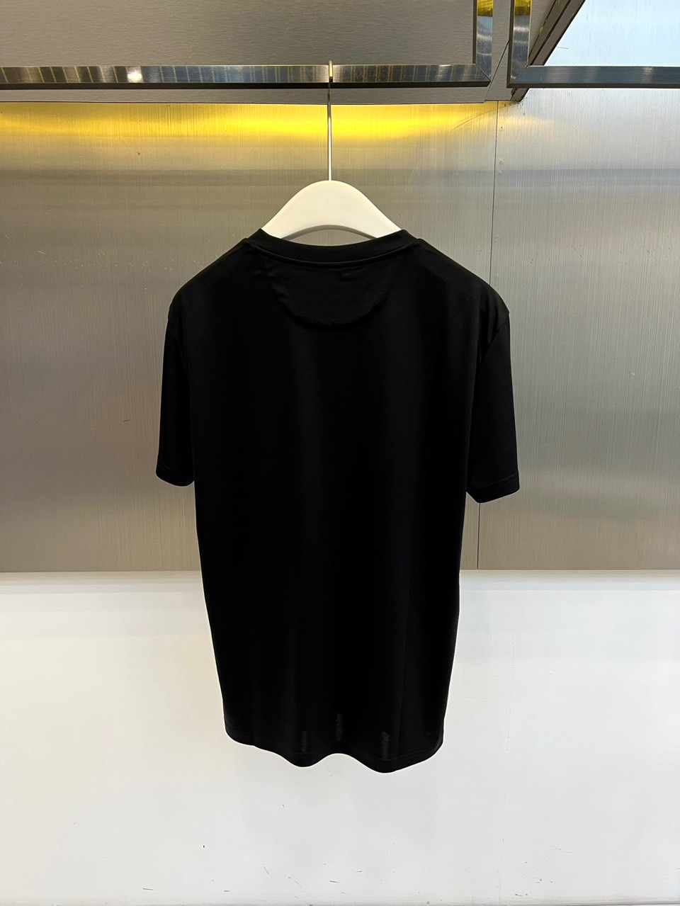 Brunello Cucinelli-BC、2026春夏新品短袖T恤，简约圆领搭配利落短袖，剪裁宽松却挺