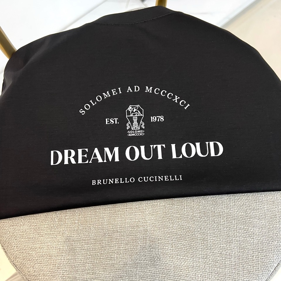 Brunello Cucinelli-BC、2026春夏新品短袖T恤，简约圆领搭配利落短袖，剪裁宽松却挺