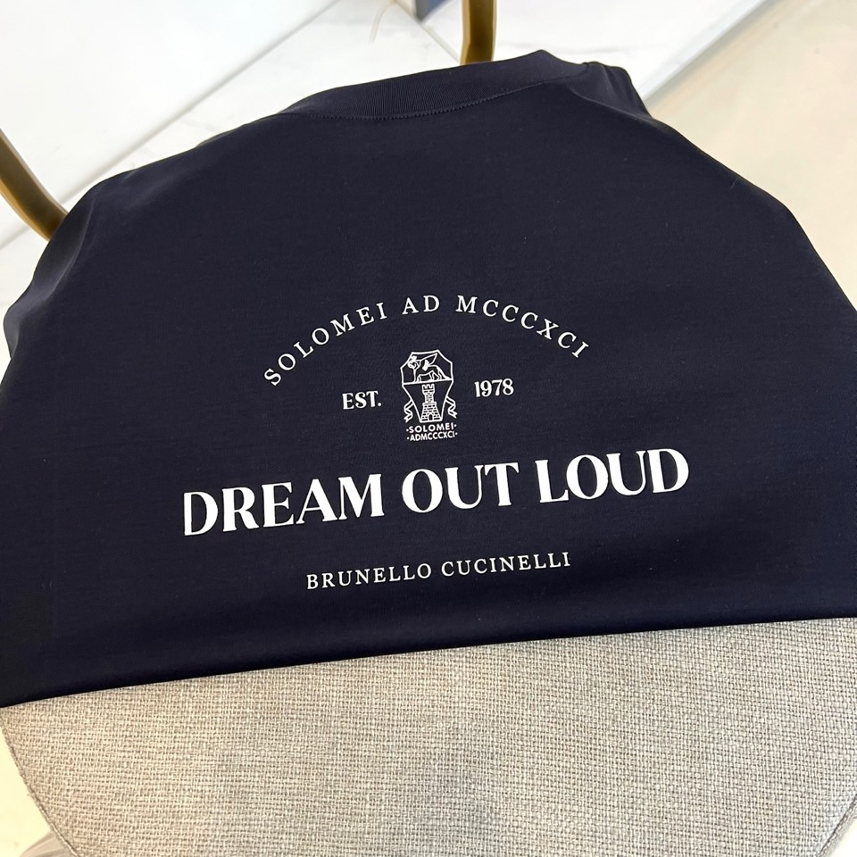 Brunello Cucinelli-BC、2026春夏新品短袖T恤，简约圆领搭配利落短袖，剪裁宽松却挺