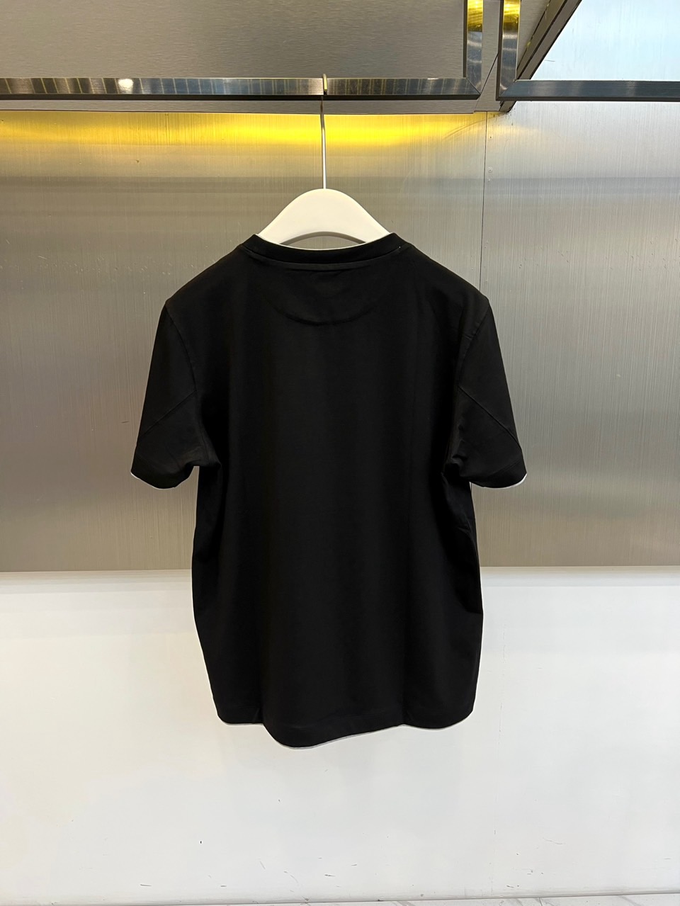 Brunello Cucinelli-BC、2026春夏新品短袖T恤，以醒目色调为主色，瞬间点亮视觉焦点
