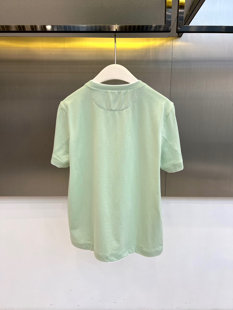 Brunello Cucinelli-BC、2026春夏新品短袖T恤，以醒目色调为主色，瞬间点亮视觉焦点