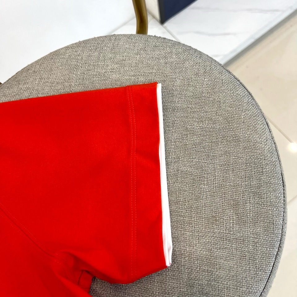 Brunello Cucinelli-BC、2026春夏新品短袖T恤，以醒目色调为主色，瞬间点亮视觉焦点