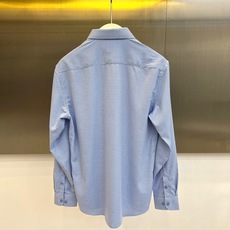 Zegna杰尼亚、2026春夏新品长袖衬衫,以经典小格纹演绎意式绅士美学,轻薄透气的面料契合春夏季节穿着 Zegna杰尼亚、2026春夏新品长袖衬衫,以经典小格纹演绎意式绅士美学,轻薄透气的面料契合春夏季节穿着