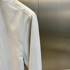 Zegna杰尼亚、2026春夏新品长袖衬衫,以经典小格纹演绎意式绅士美学,轻薄透气的面料契合春夏季节穿着 Zegna杰尼亚、2026春夏新品长袖衬衫,以经典小格纹演绎意式绅士美学,轻薄透气的面料契合春夏季节穿着