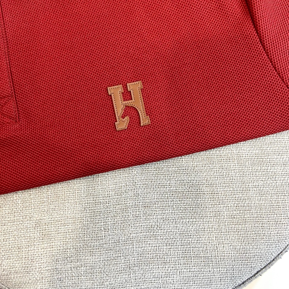 H爱马仕、2026春夏新品短袖Polo衫，以都市轻奢格调重塑经典，甄选高支丝光棉面料，双面珠地织法赋予衣
