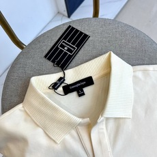 Zegna杰尼亚、2026春夏新品男士POLO衫,简约轻奢风格重塑日常穿搭格调。经典翻领设计搭配精致罗纹 Zegna杰尼亚、2026春夏新品男士POLO衫,简约轻奢风格重塑日常穿搭格调。经典翻领设计搭配精致罗纹