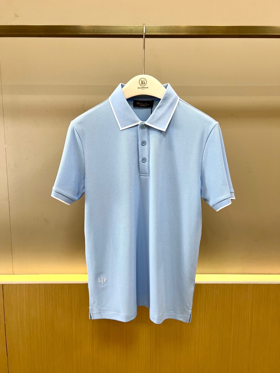 Loro Piana诺悠翩雅、2026春夏新品男士短袖Polo衫，以纯色为主调，诠释简约而不简单的穿搭美