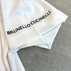 Brunello Cucinelli-BC、2026春夏新品短袖T恤,以纯色为主调,甄选优质棉质面料,触 Brunello Cucinelli-BC、2026春夏新品短袖T恤,以纯色为主调,甄选优质棉质面料,触