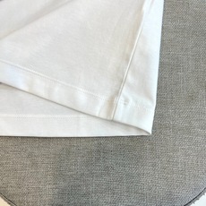 Brunello Cucinelli-BC、2026春夏新品短袖T恤,以纯色为主调,甄选优质棉质面料,触 Brunello Cucinelli-BC、2026春夏新品短袖T恤,以纯色为主调,甄选优质棉质面料,触