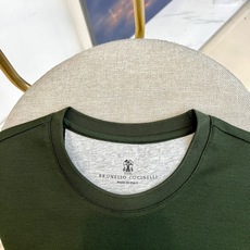 Brunello Cucinelli-BC、2026春夏新品短袖T恤,沉稳大气中透着年轻活力。经典圆领设 Brunello Cucinelli-BC、2026春夏新品短袖T恤,沉稳大气中透着年轻活力。经典圆领设