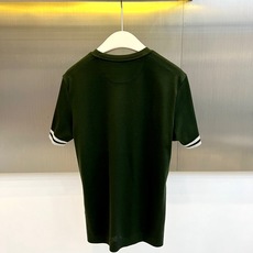 Brunello Cucinelli-BC、2026春夏新品短袖T恤,沉稳大气中透着年轻活力。经典圆领设 Brunello Cucinelli-BC、2026春夏新品短袖T恤,沉稳大气中透着年轻活力。经典圆领设