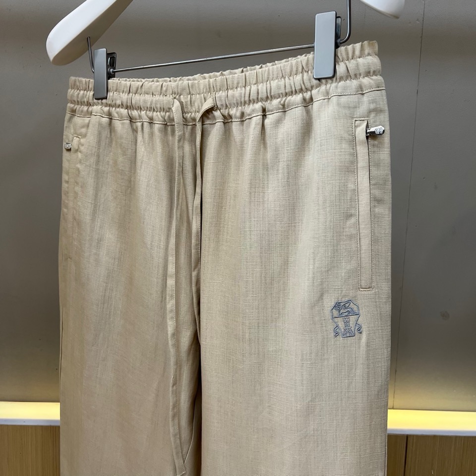 一套Brunello Cucinelli-BC、2026春夏新品休闲套装，以78%亚麻混纺22%真丝的奢