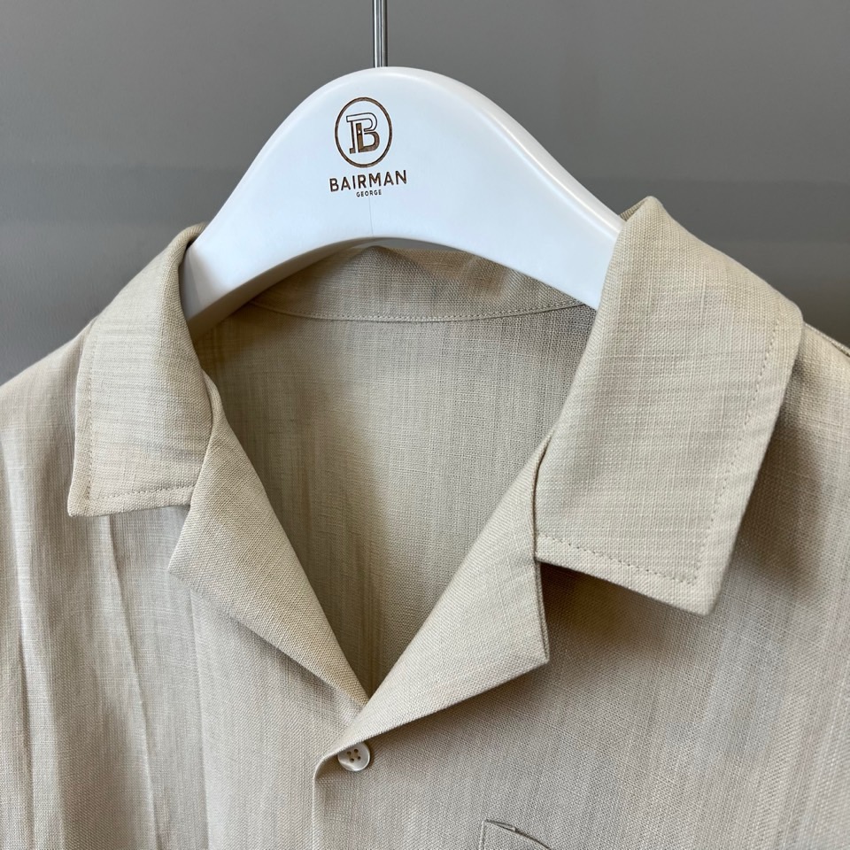 一套Brunello Cucinelli-BC、2026春夏新品休闲套装，以78%亚麻混纺22%真丝的奢
