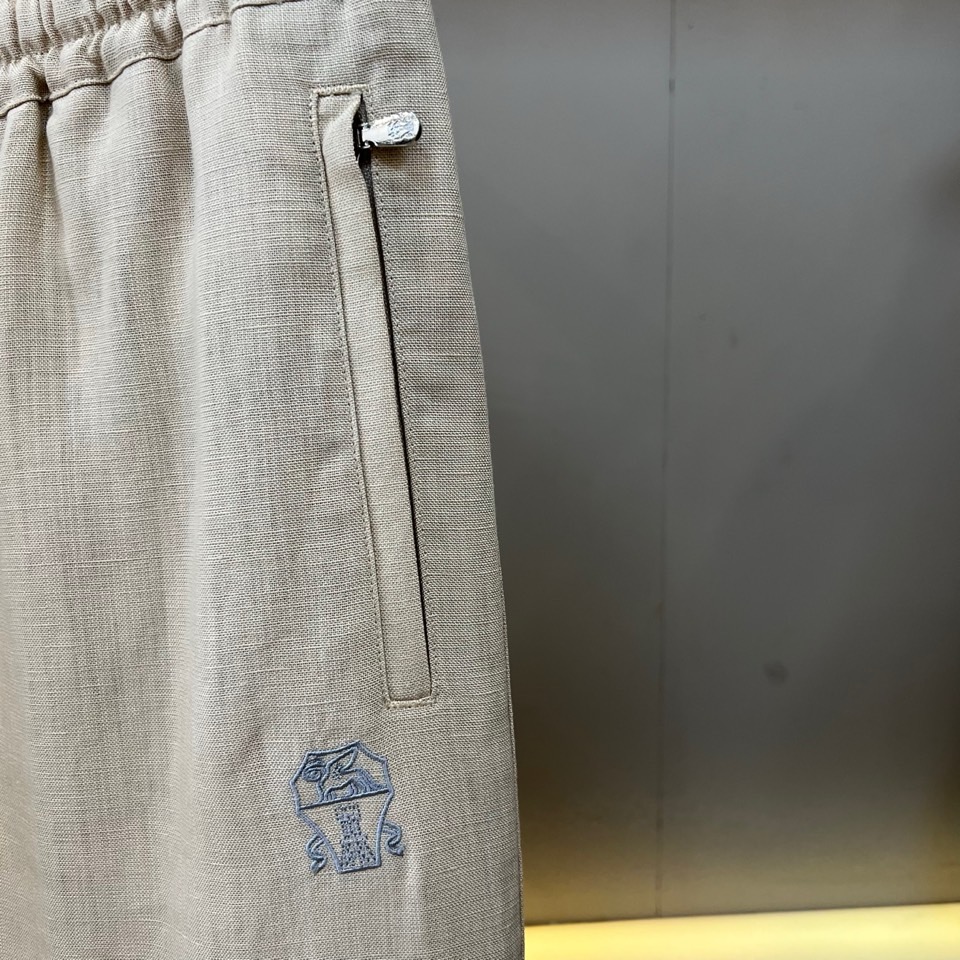 一套Brunello Cucinelli-BC、2026春夏新品休闲套装，以78%亚麻混纺22%真丝的奢