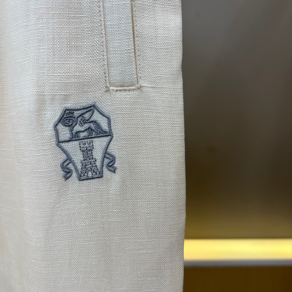 一套Brunello Cucinelli-BC、2026春夏新品休闲套装，以78%亚麻混纺22%真丝的奢
