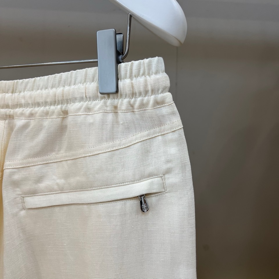 一套Brunello Cucinelli-BC、2026春夏新品休闲套装，以78%亚麻混纺22%真丝的奢