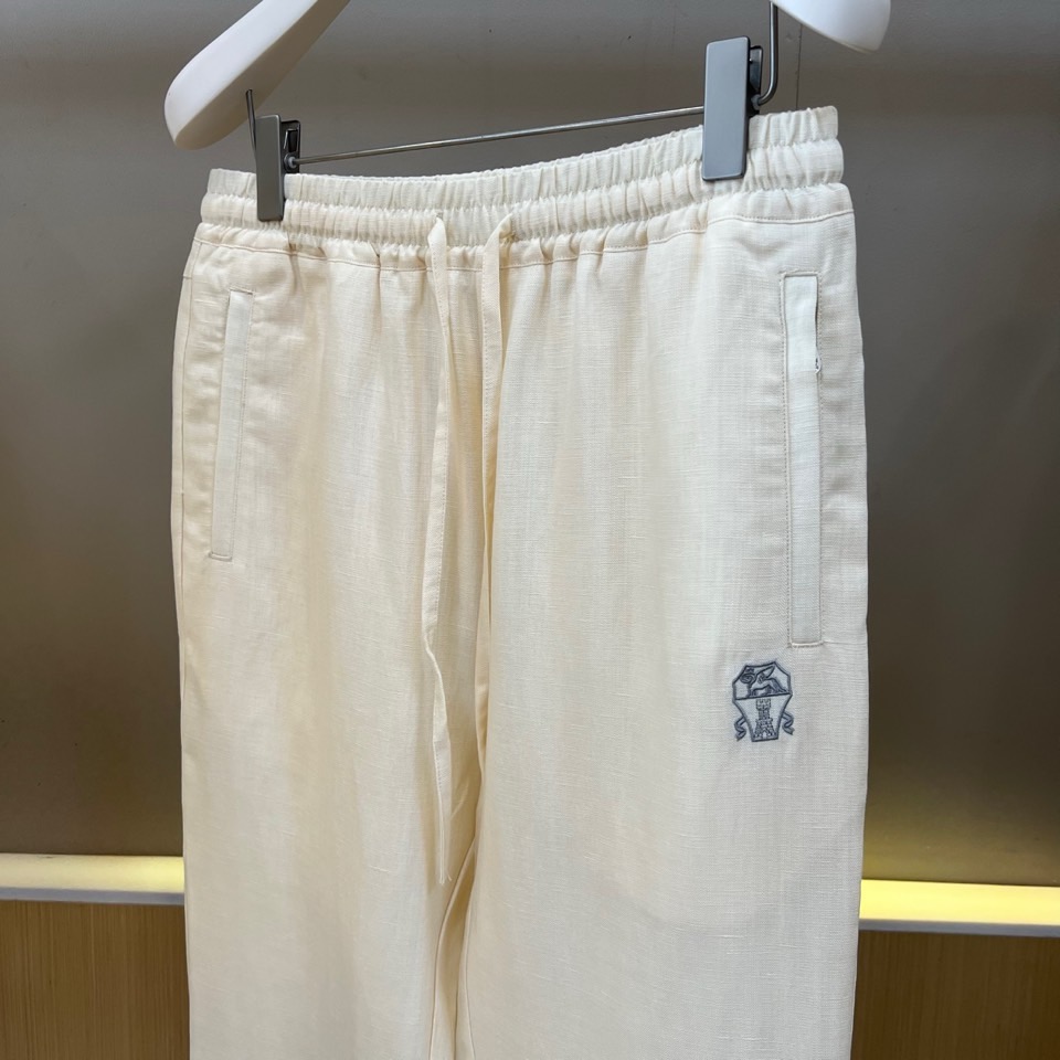 一套Brunello Cucinelli-BC、2026春夏新品休闲套装，以78%亚麻混纺22%真丝的奢