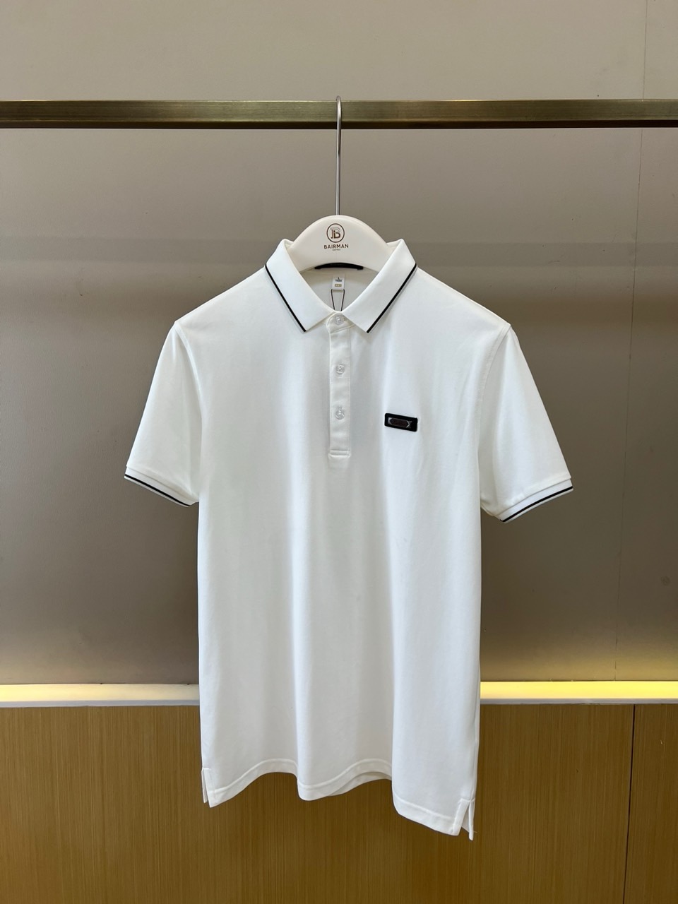 Loro Piana诺悠翩雅、2026春夏新品男士短袖Polo衫，以纯色为基底，诠释简约而不简单的现代绅