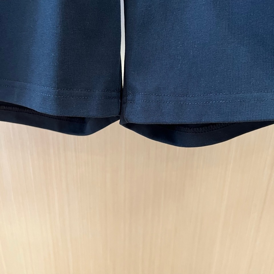 Arcteryx 始祖鸟、2026春夏新品短裤，采用经典直筒版型，打造简约利落的廓形。腰间配备可调节抽绳